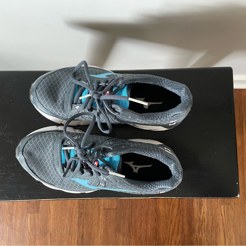Mizuno running shoes